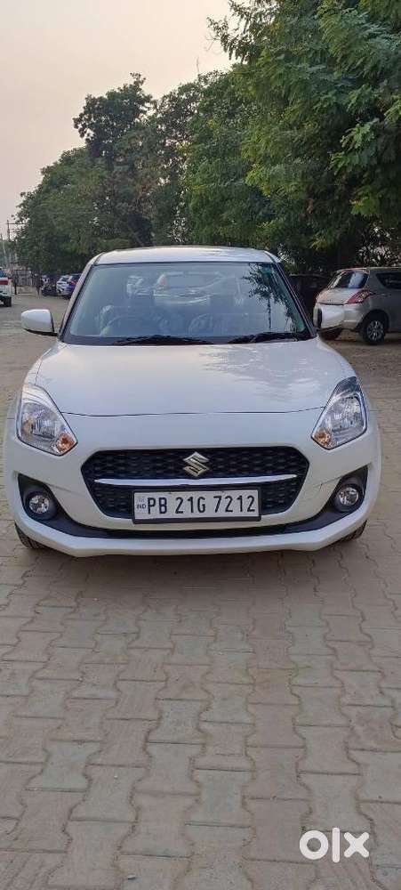 Maruti Suzuki Swift AMT VVT ZXI, 2023, Petrol