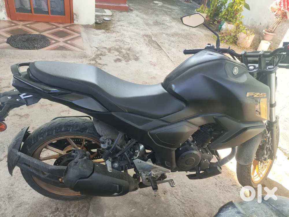 Yamaha FZ S V4