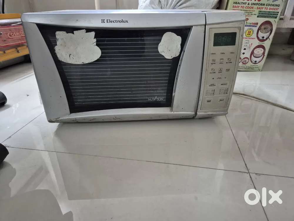 LG MICROWAVE NEW CONDITION