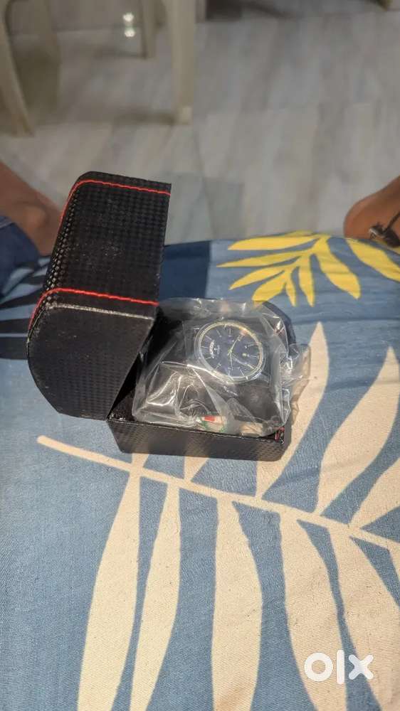 TITAN NEO ANALOG WATCH