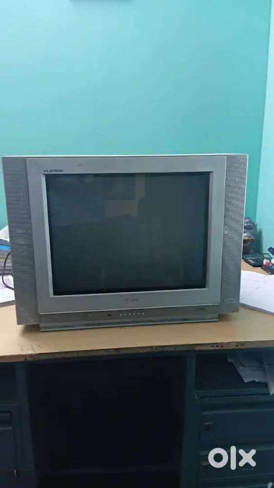 LG 21 inch Flatron TV for sale