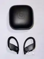 Powerbeats Pro – Black | Brand New Condition | Original Packaging
