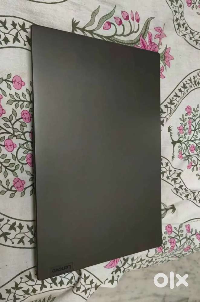 Lenovo V14  i7 12th gen 16GB/512 GB SSD Windows 11 Home