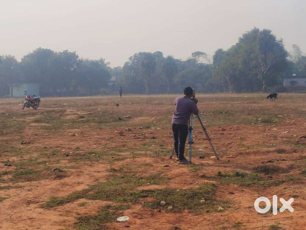 A Mega Gated Society Plotting Project