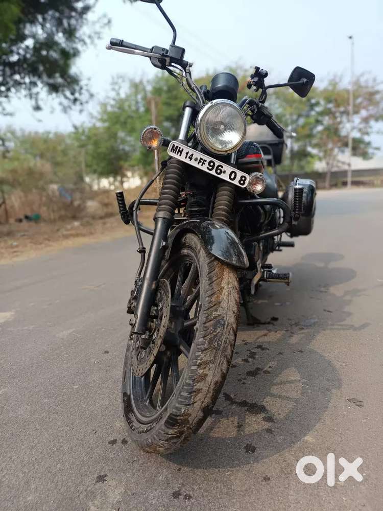 Bajaj Avenger .