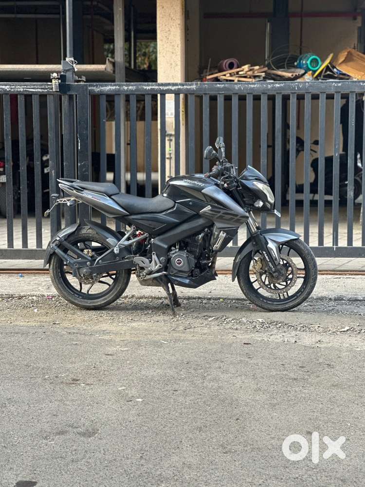 Bajaj pulsar ns 200