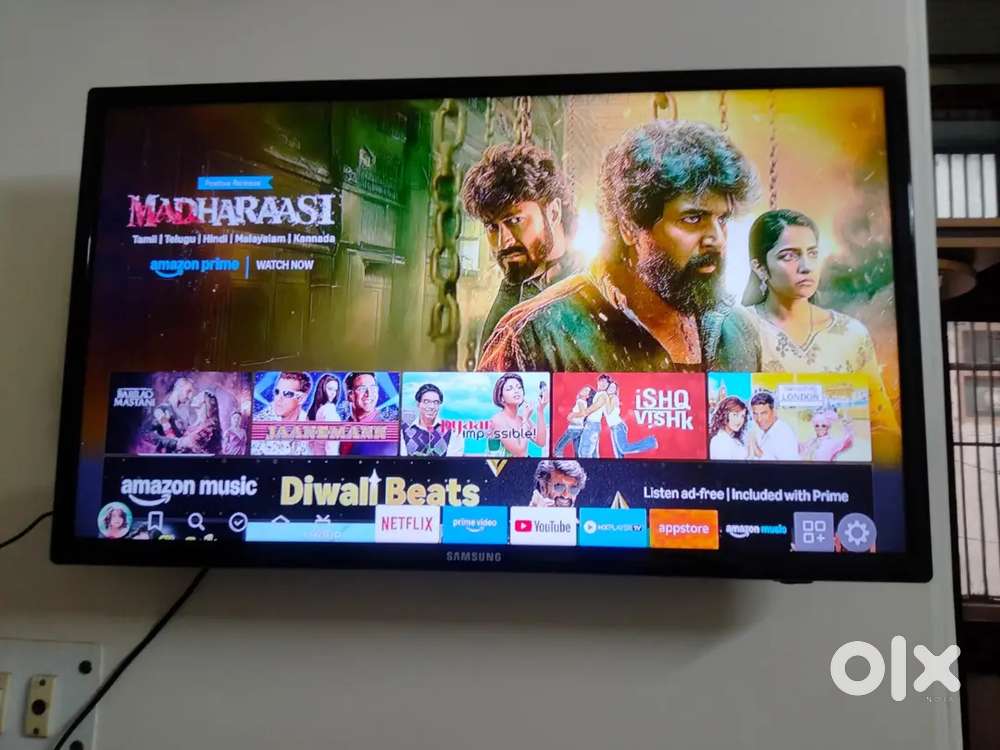 32 INCH SMART LED TV WITH AMAZON FIRESTICK FOR SALE