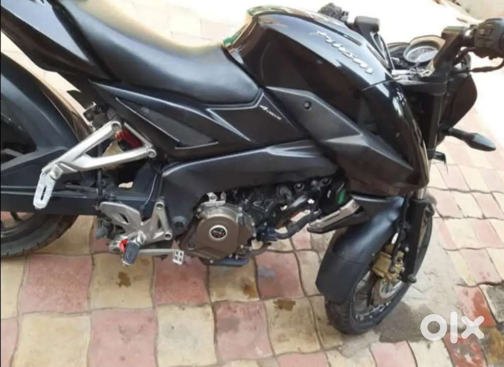 Bajaj palsur ns200