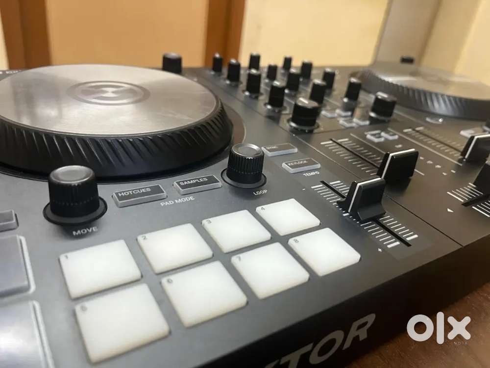DJ controller