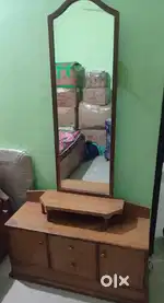 Wooden dressing table with mirror