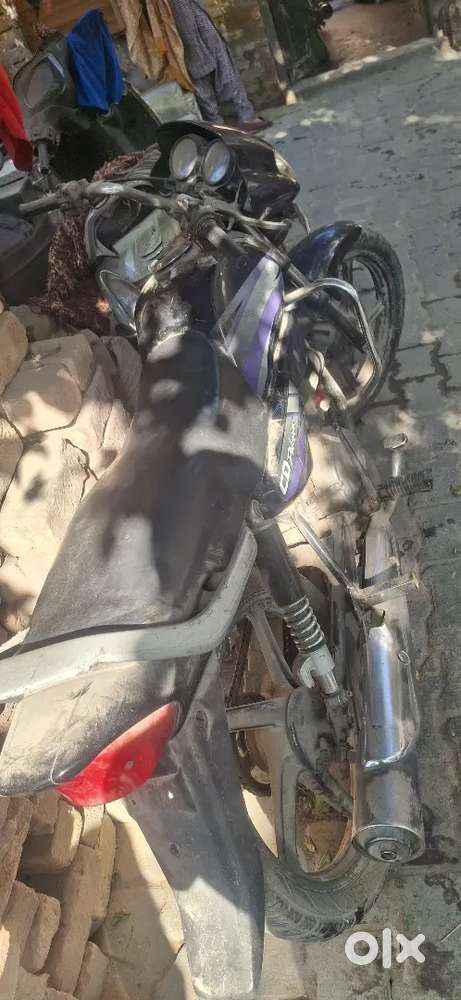 Sb kuch okk h bss 3 manth se khadi h baki okkh