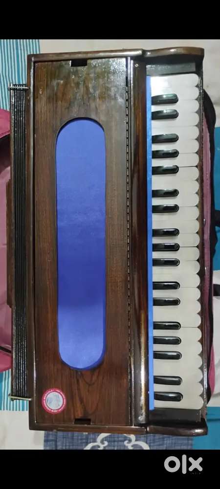 Selling my rarely used Harmonium in new condition