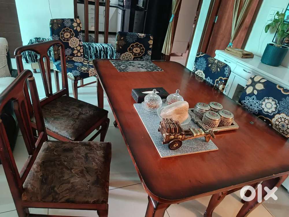 Dining table 6 seater for sale