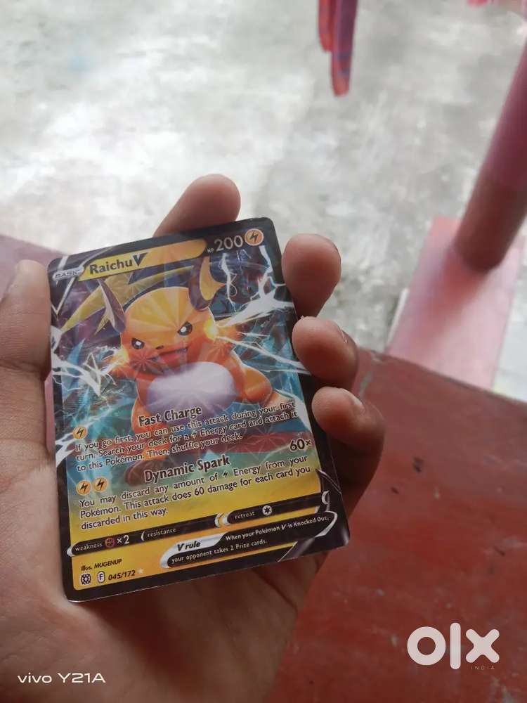 Raichu pokemon card V