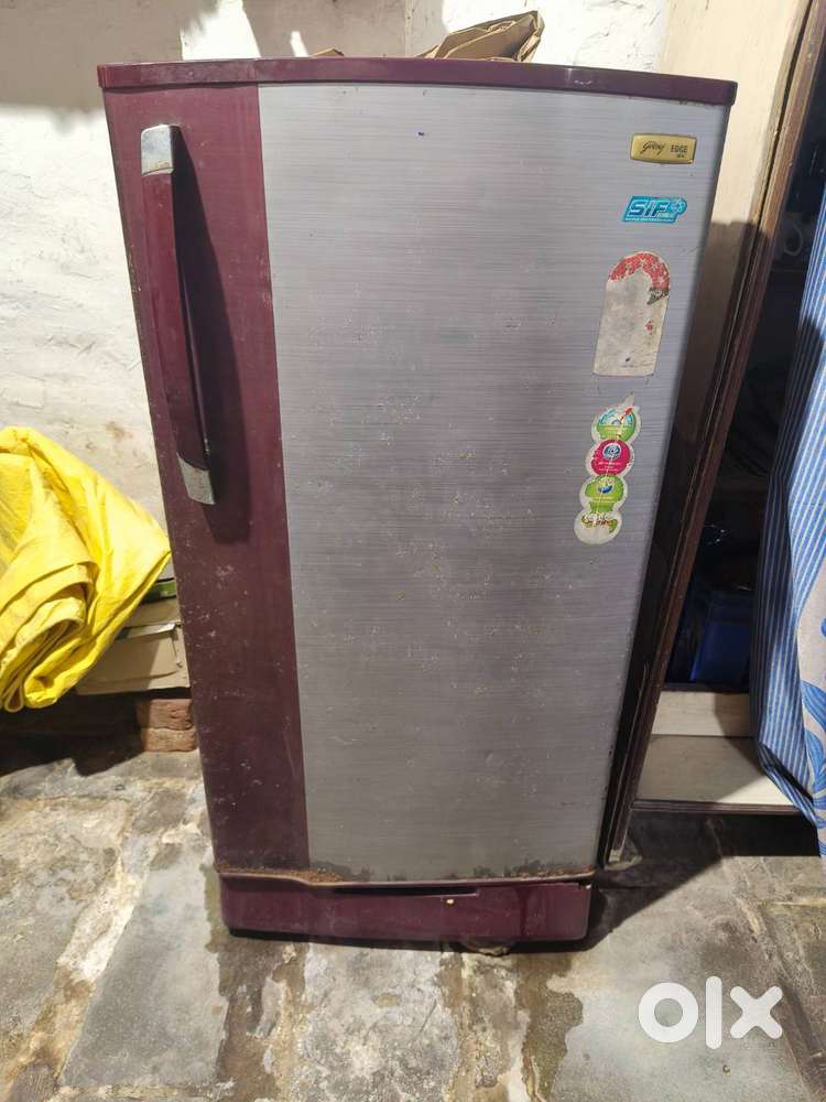 Godrej single door refrigerator, 10 years