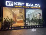 Beautician for Salon