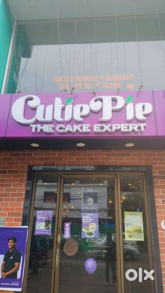 we are hiring sale staffs for cake shop