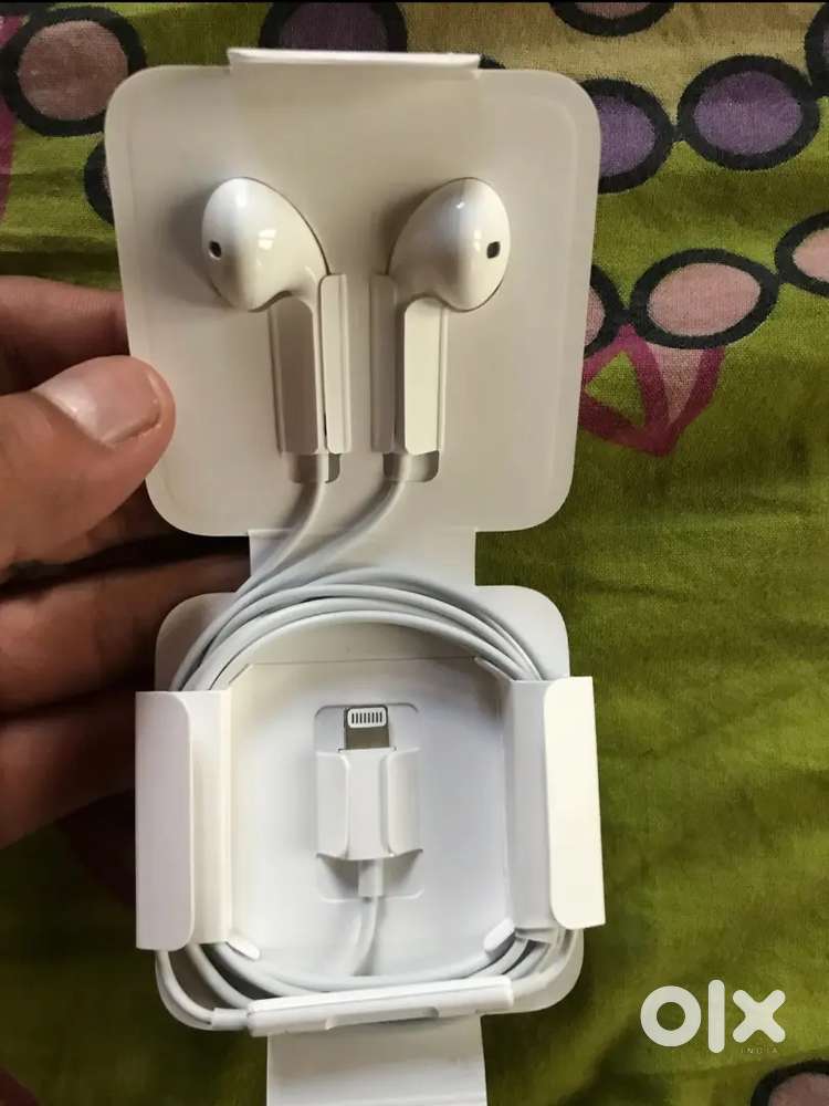 Apple original wired earphone