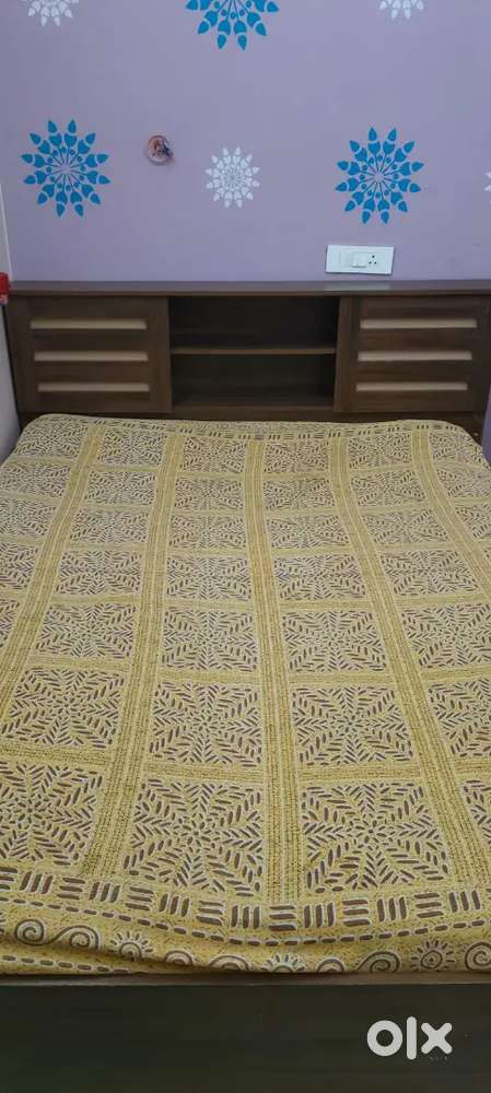 Double bed with storage box