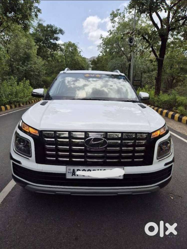 Hyundai Venue 1.2 S (O), 2022, Petrol