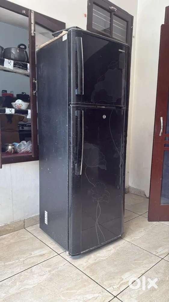 Samsung Refrigerator 250 ltr