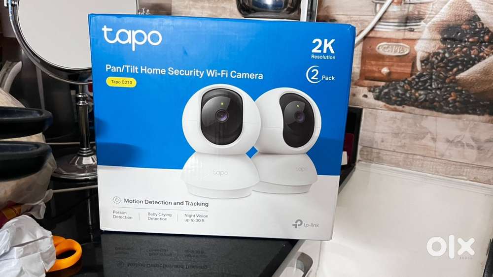 Tapo 2k camera and office chair