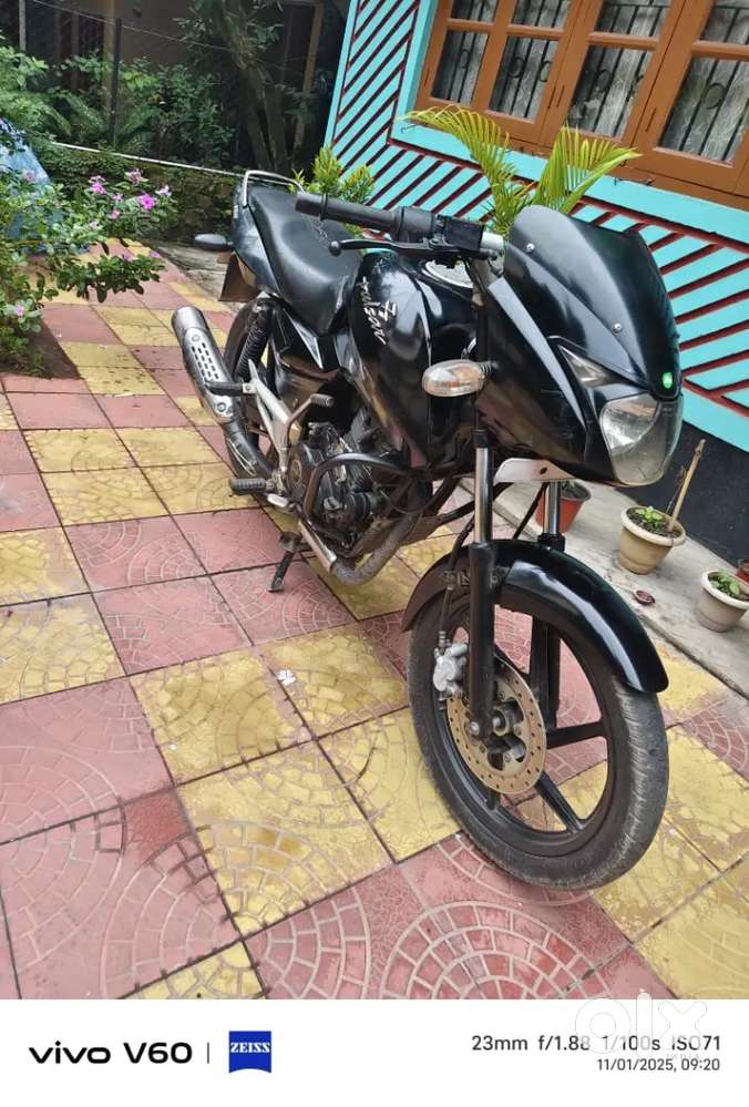 Pulsar 150 2011 tip top no scratch all ok
