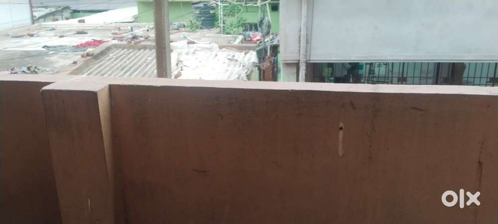 On road property for office use