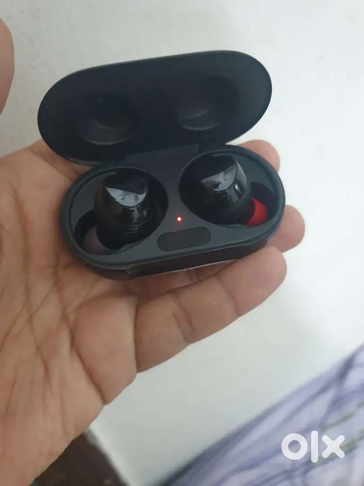 Samsung galaxy buds+ good working condition 2yr old buy around 12000