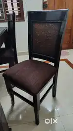 4-seater Dining table