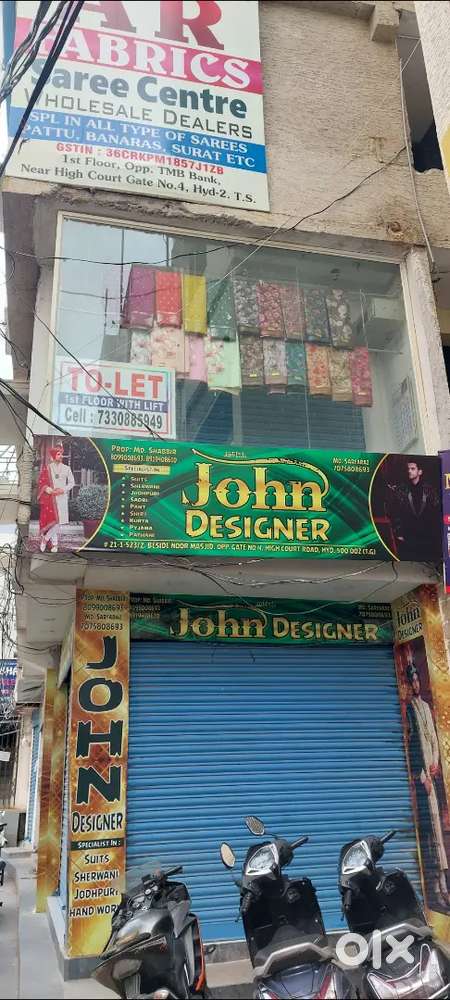 A 1400sqft 1 FLOOR IS FOR RENT FOR SHOP AND GODOWN .