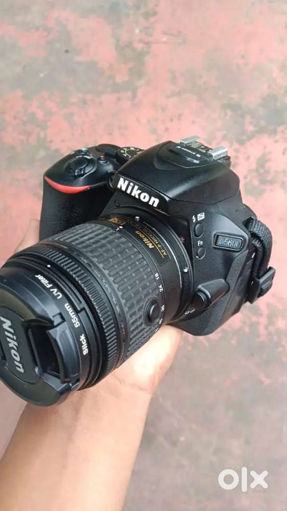 NIKON D5600