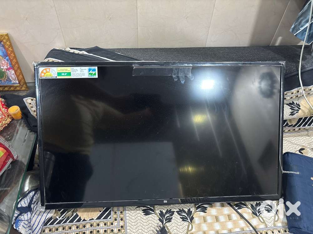 Xiaomi 32 inch smart tv in new condition