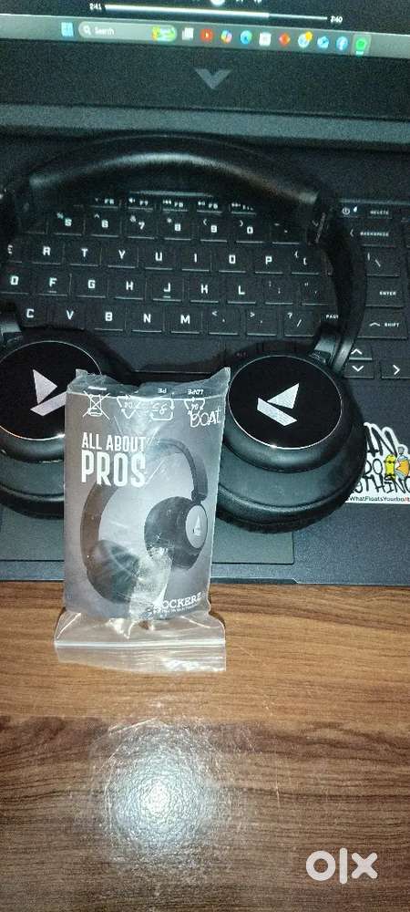 boAt 

Rockerz 450 Pro with Upto 70Playback