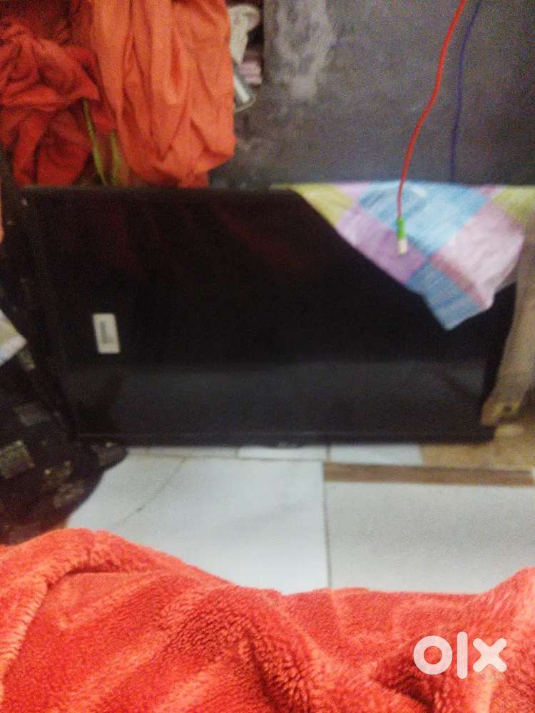 Takai 32 sell smart tv