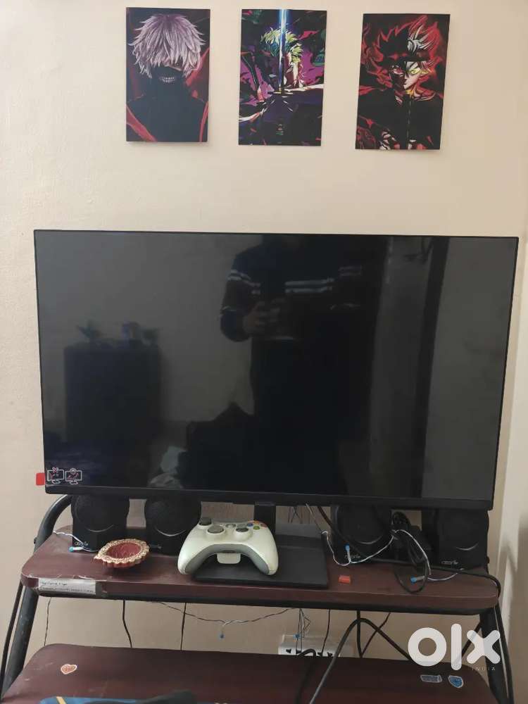 Samsung 32 in M5 Smart Monitor