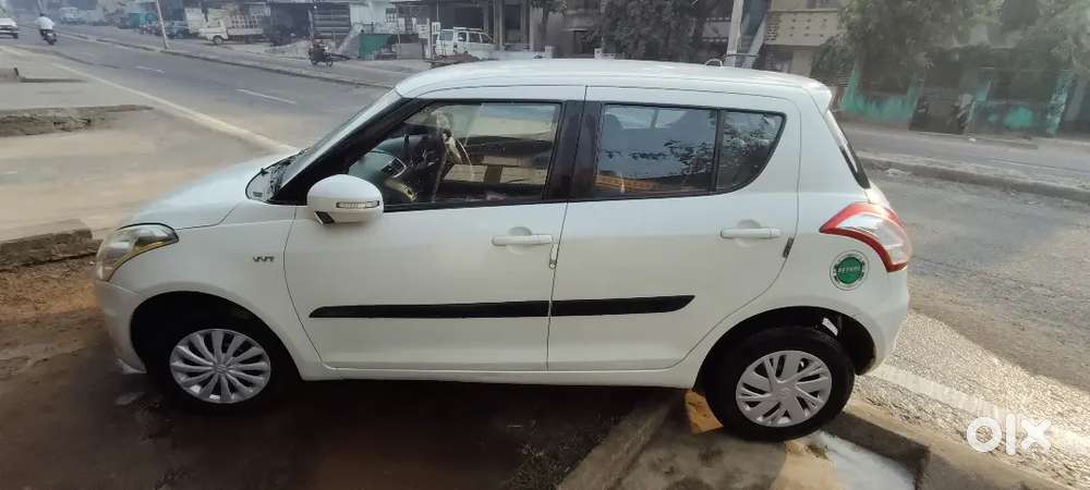 Maruti Suzuki Swift 2016 Petrol 64000 Km Driven