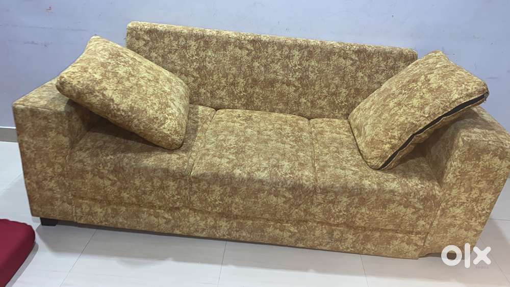 5 seater sofa & 2 king size mattresses for sell
