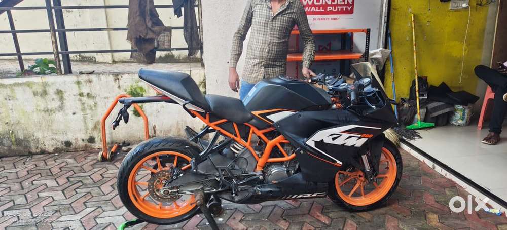 Bike is in good conditon ,needs a service ,havent  rife for long time