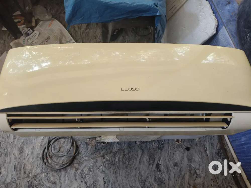 Lloyd aircondition for sale 1.2 ton