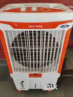 2-Month-Old Cooler for Sale – Minor Leak, Great Condition