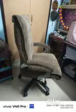 Revolving chair