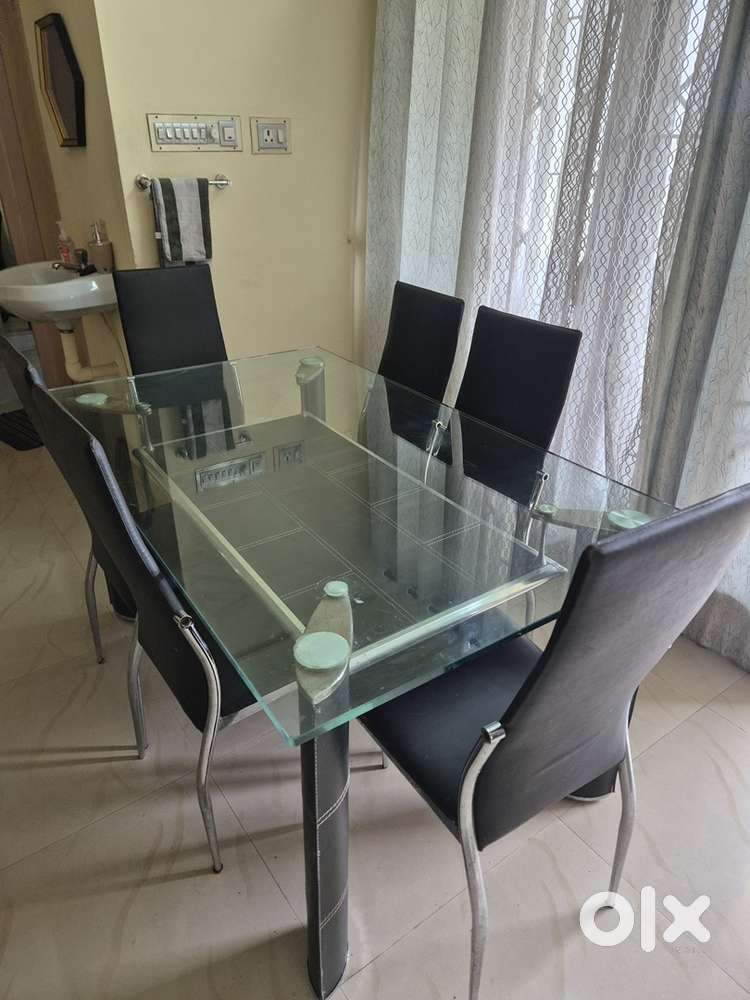 6 Seater Dining Table Glasstop