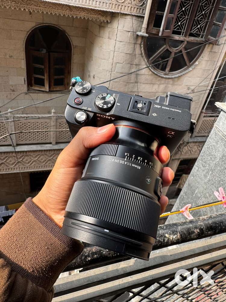 Sony a7c with Vlogging stup 2 Lense 85mm, 16mm