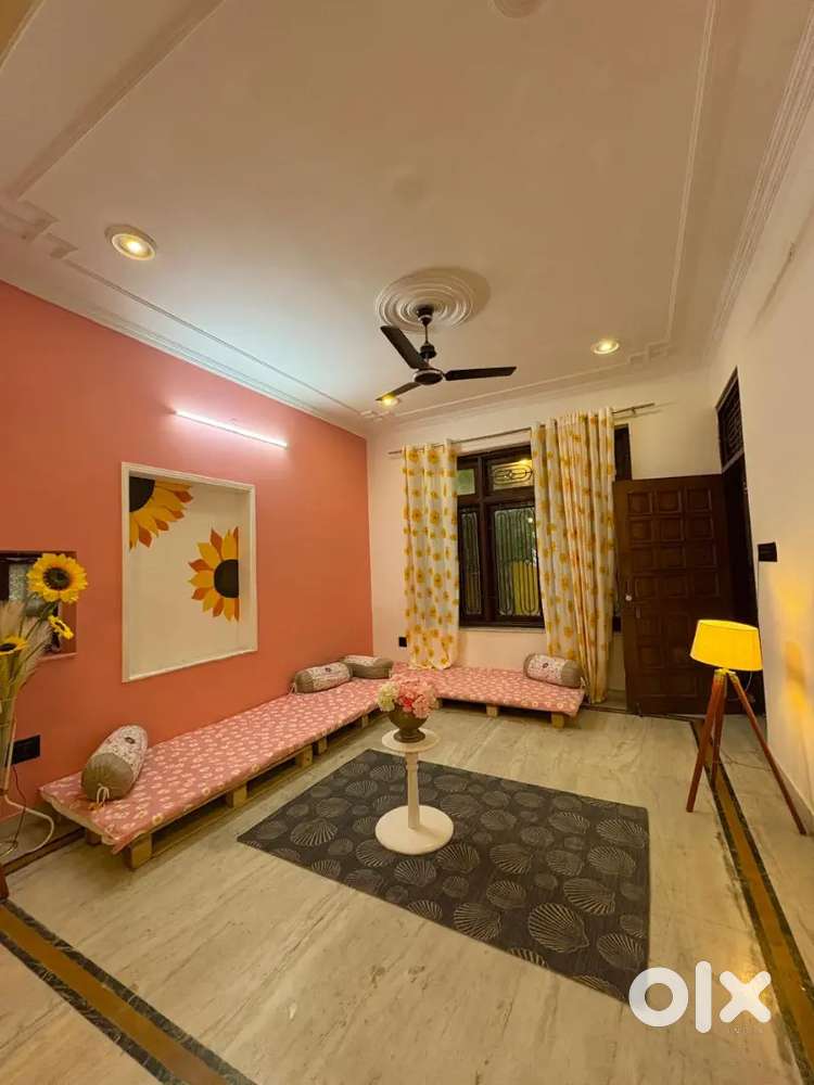 Saaf Safae ke liye 2 Ladke chahiye Hotel Room Boy