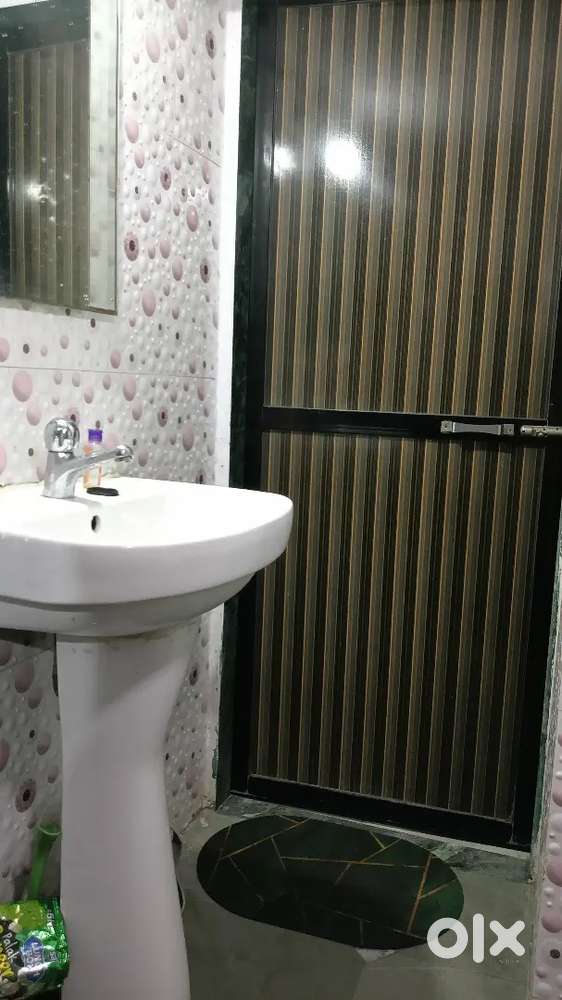 Selling my fully furnished flat in 20,00,000