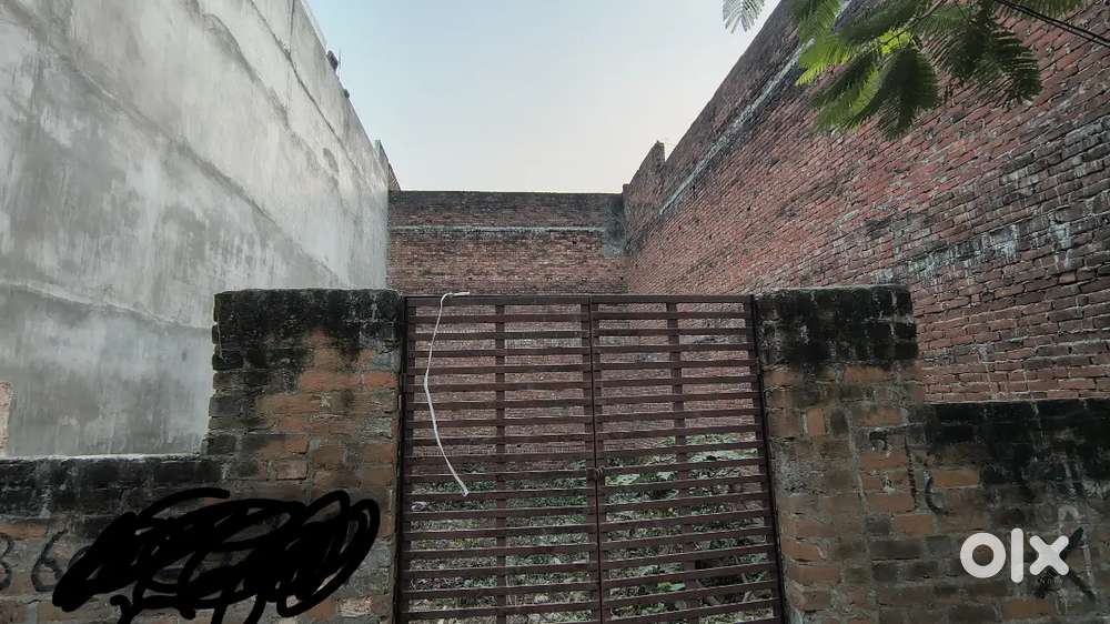 Best plot in sarfarazganj behind bilali masjid