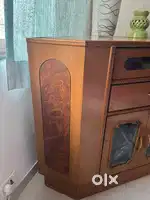 Corner T v table