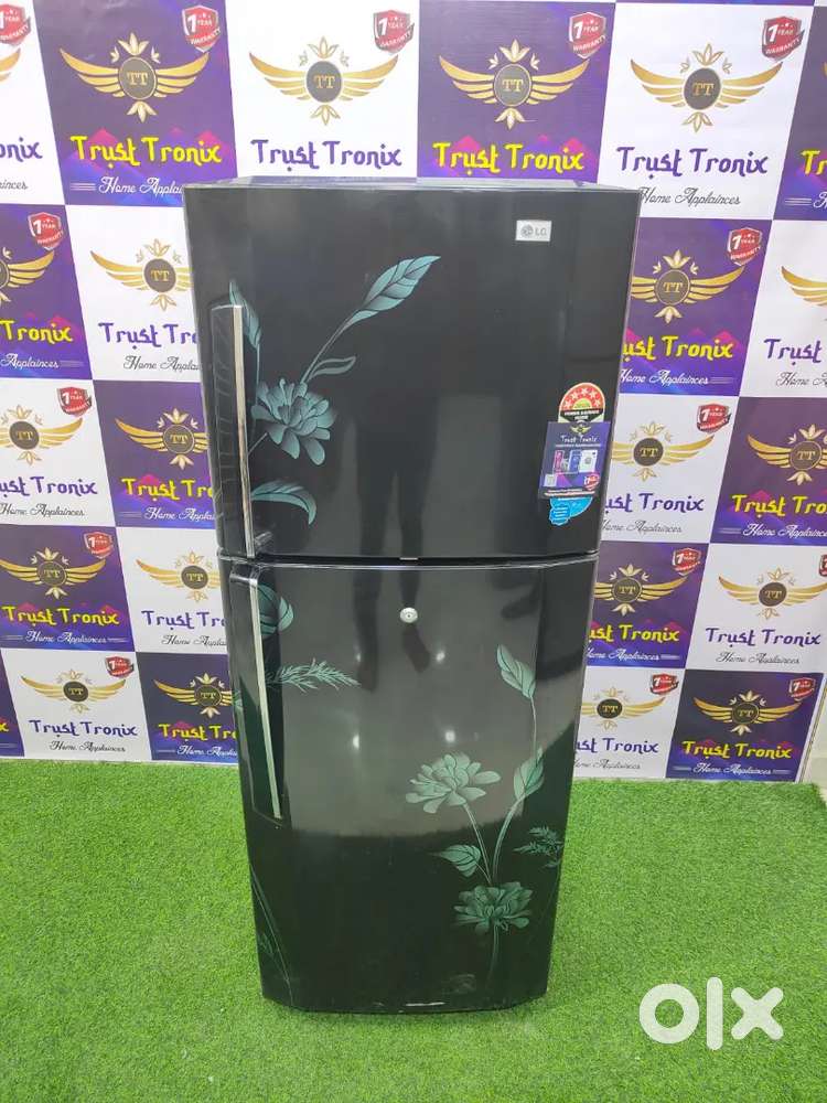 Lg double door fridge in excellent condition less used