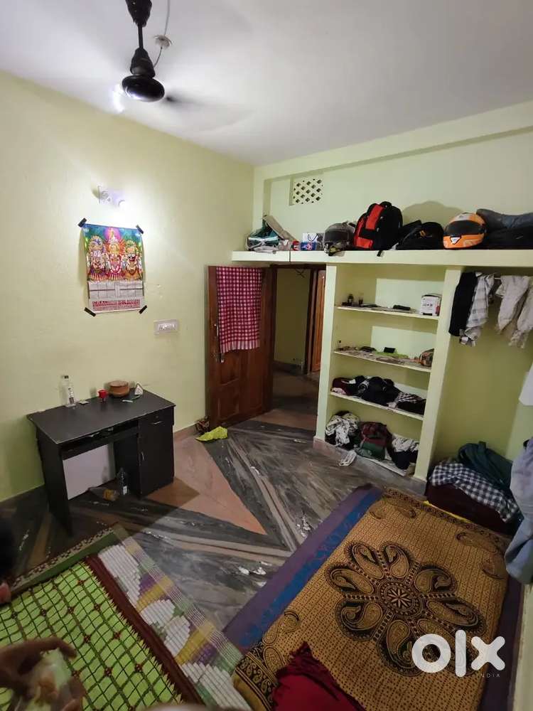 Need roommate 1 bedroom sharing